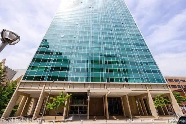 $2,200 | 555 East William Street, Unit 15J, Ann Arbor, MI 48104