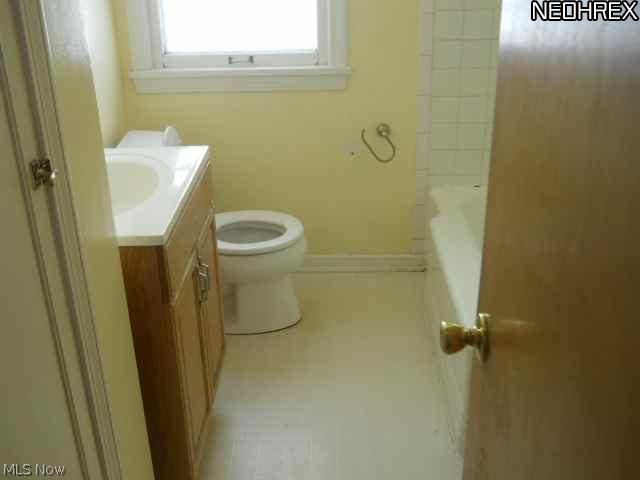1019 Argonne Road Cleveland, OH 44121 - Photo 6 of 10
