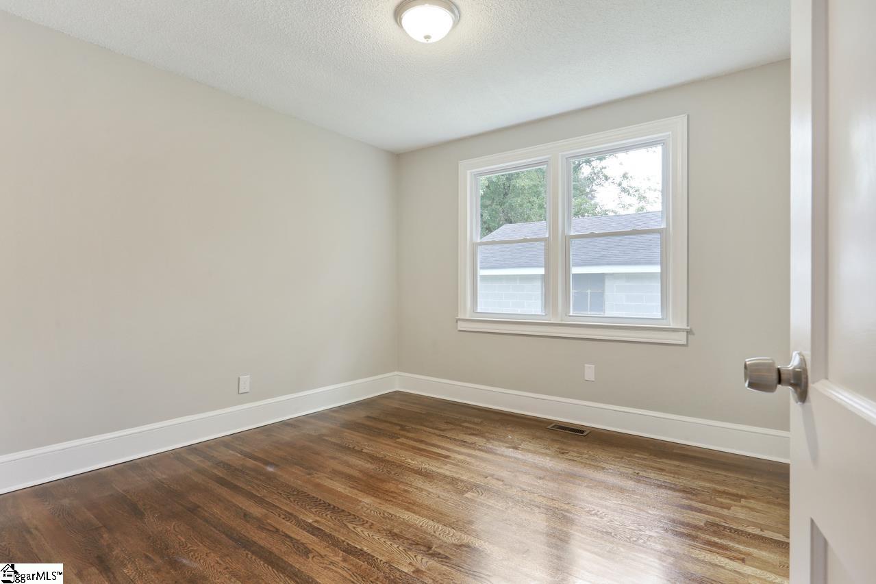 121 West Marion Road Greenville, SC 29617 - Photo 12 of 36 Gallery Image 12