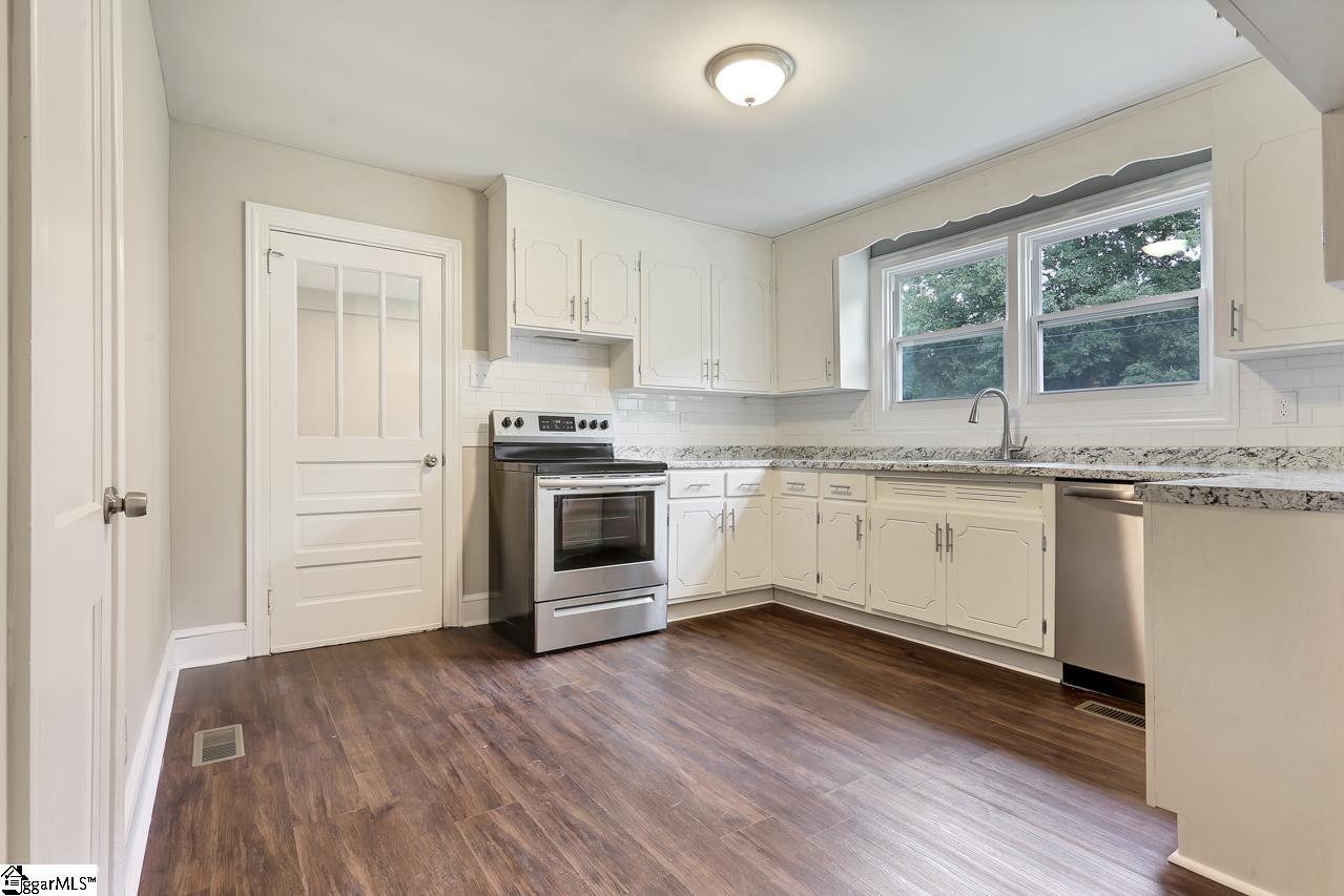 121 West Marion Road Greenville, SC 29617 - Photo 19 of 36 Gallery Image 19
