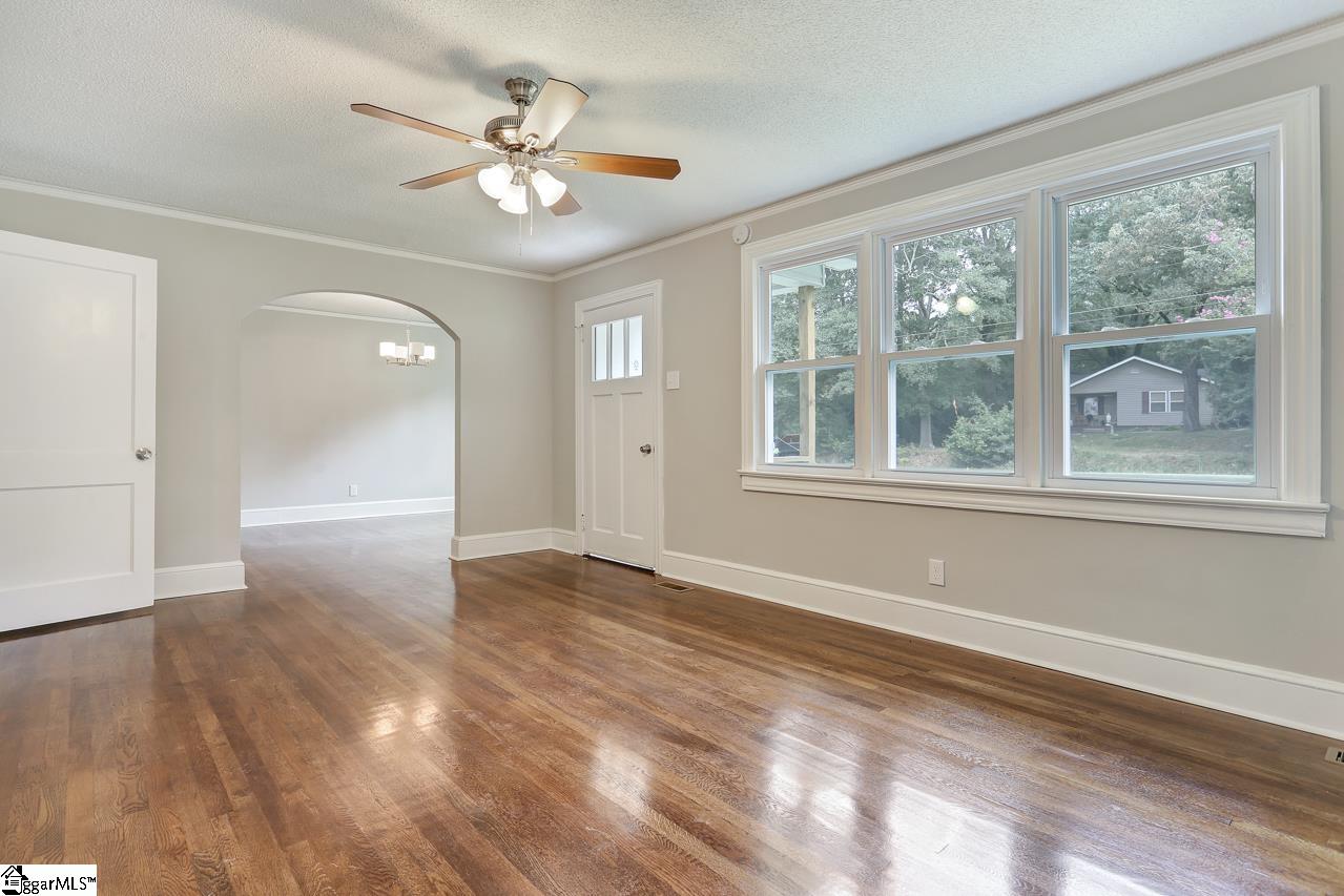 121 West Marion Road Greenville, SC 29617 - Photo 9 of 36 Gallery Image 9
