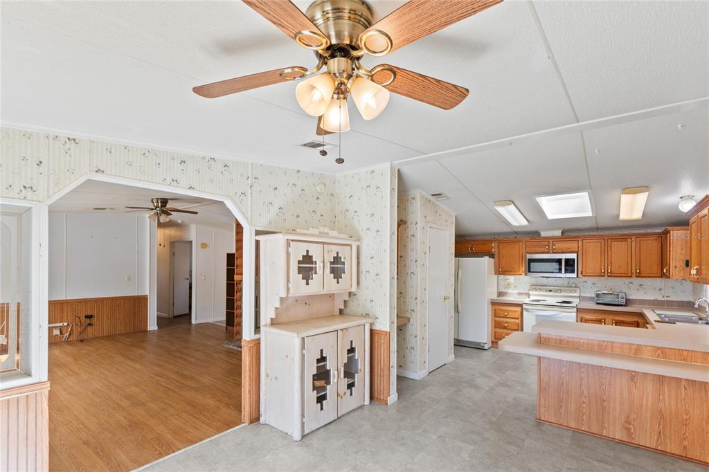 110 Hill Top Loop Hawthorne, FL 32640 - Photo 13 of 52