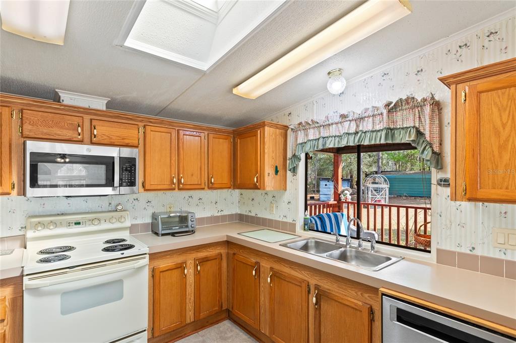 110 Hill Top Loop Hawthorne, FL 32640 - Photo 21 of 52