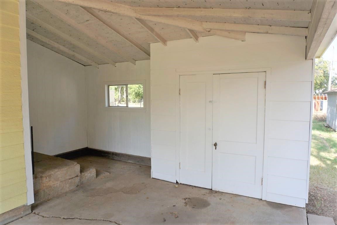 1115 Grove Street Perry, OK 73077 - Photo 32 of 36 Gallery Image 32