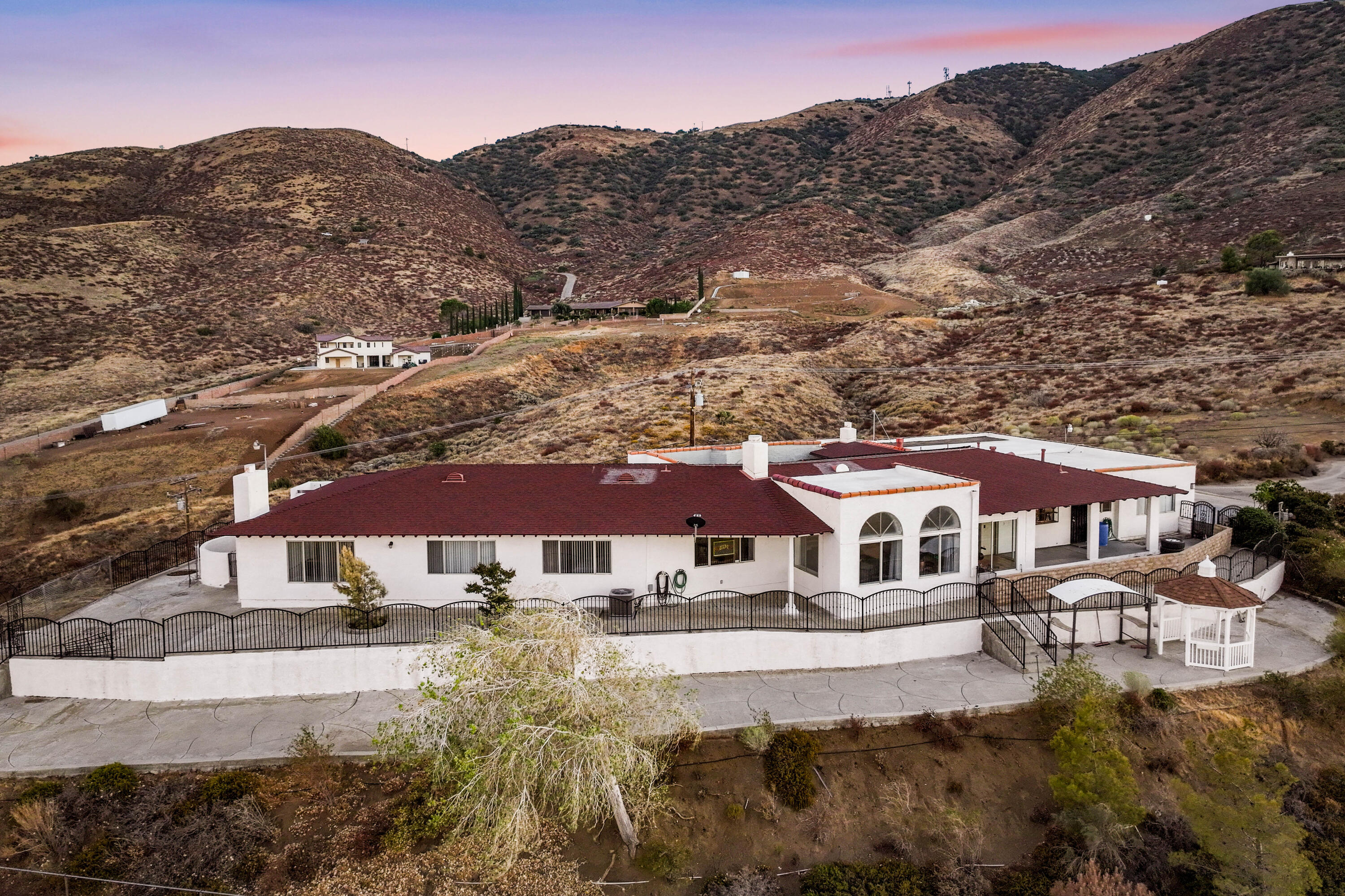 645 Lakeview Drive Palmdale, CA 93551 - Photo 11 of 78 an aerial view of residential houses with outdoor space and trees