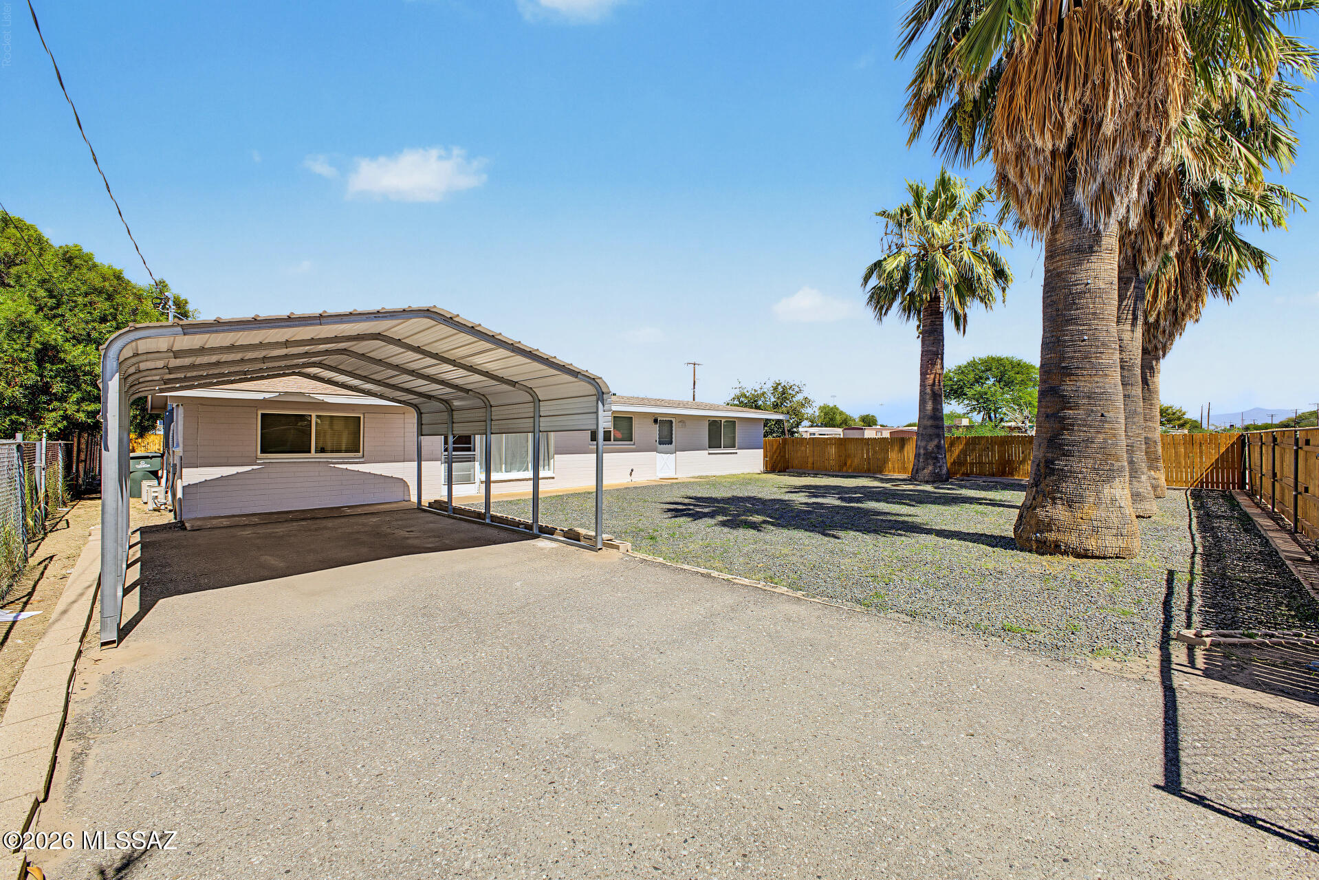 1353 East Bilby Road Tucson, AZ 85706 - Photo 2 of 18 04 - Bilby 1353