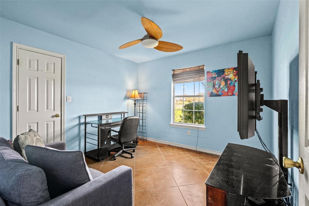 11431 Chisum Road Sanger, TX 76266 - Photo 20 of 40