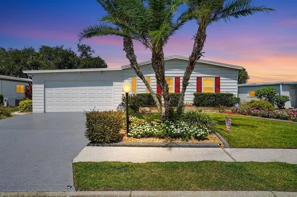 $300,000 | 8469 Imperial Circle, Palmetto, FL 34221