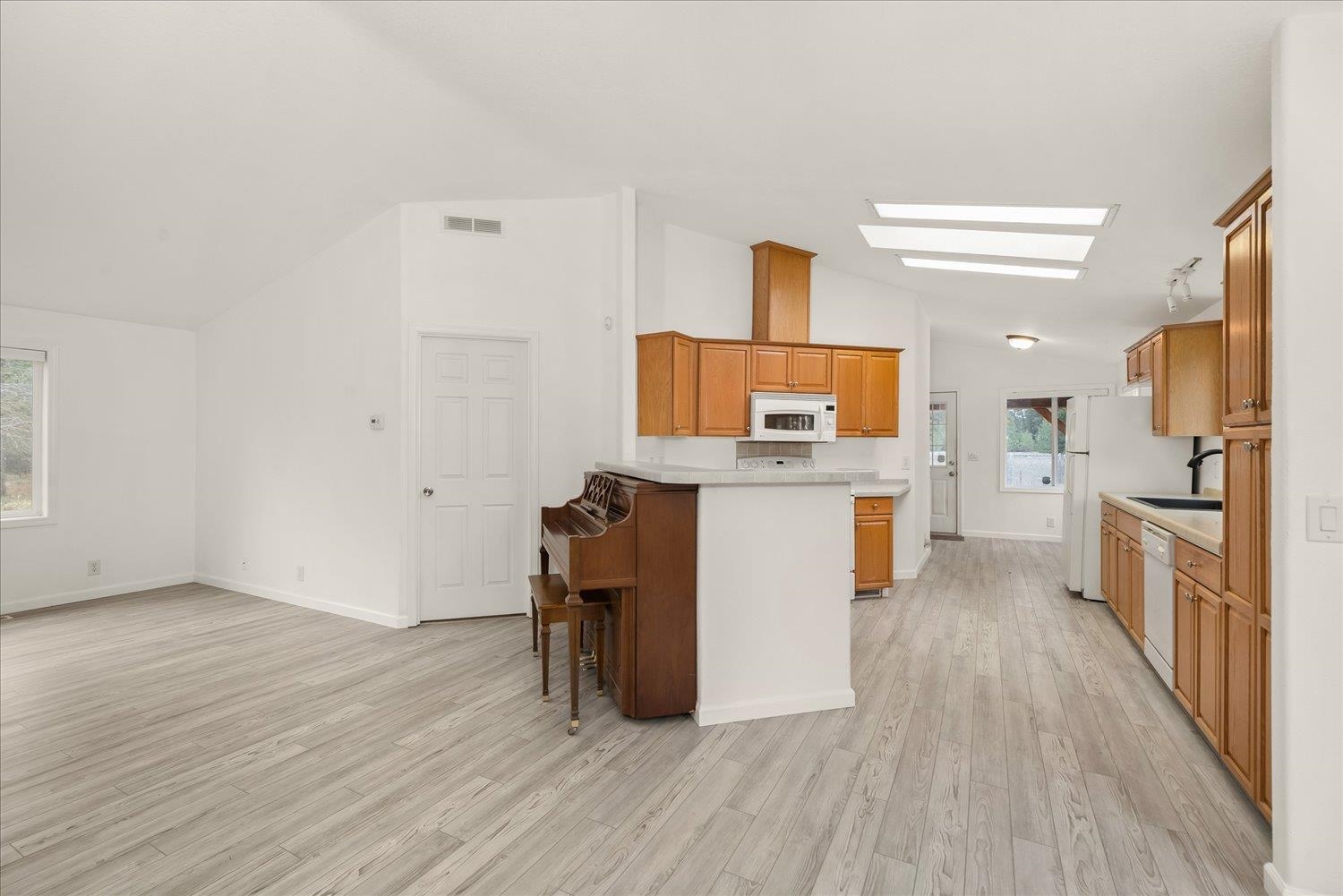 3728 East Colbert Road Colbert, WA 99005 - Photo 11 of 49