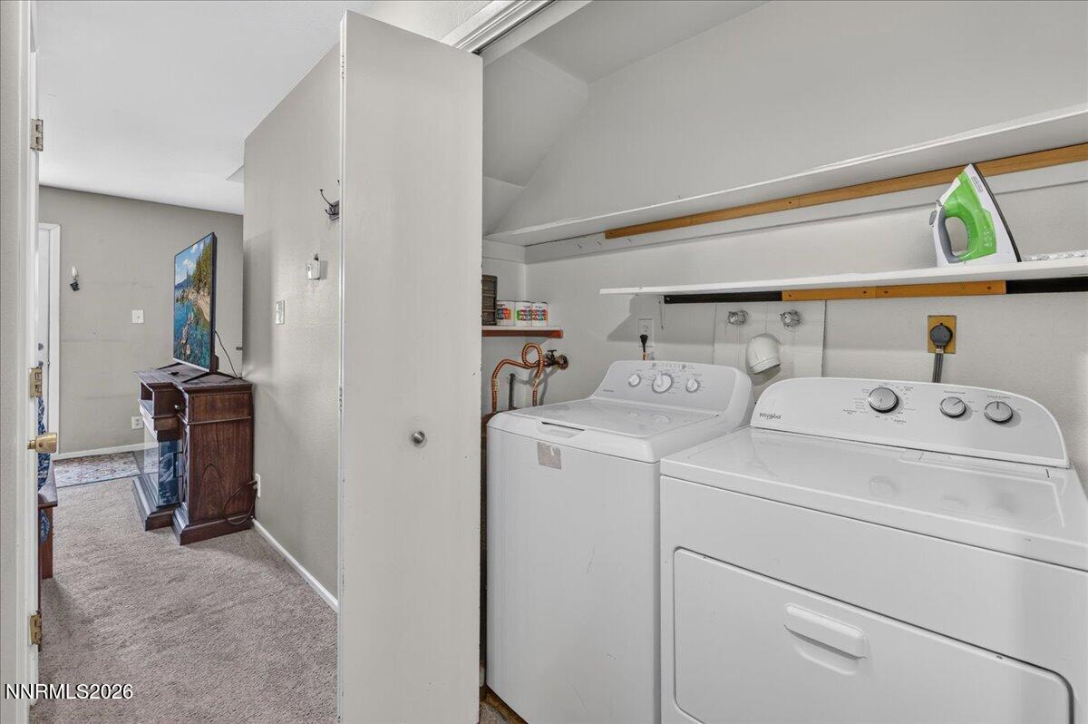 5 Smithridge Park Reno, NV 89502 - Photo 12 of 24 a utility room with dryer and washer