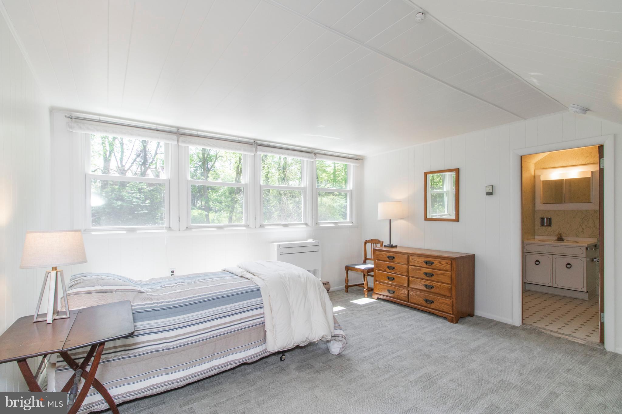 118 Waverly Road Wyncote, PA 19095 - Photo 66 of 87 Spacious and open bedroom