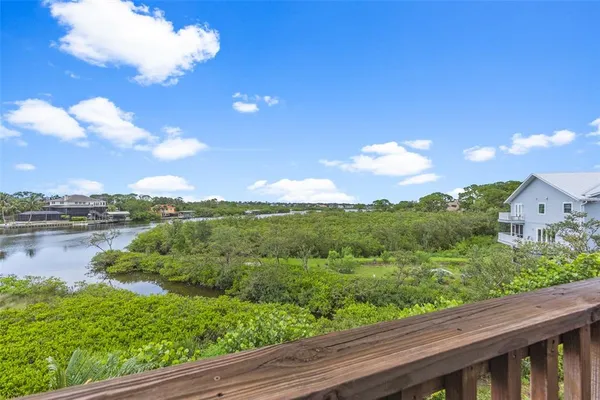 $3,195 | 574 Ryans Woods Lane, Palm Harbor, FL 34683