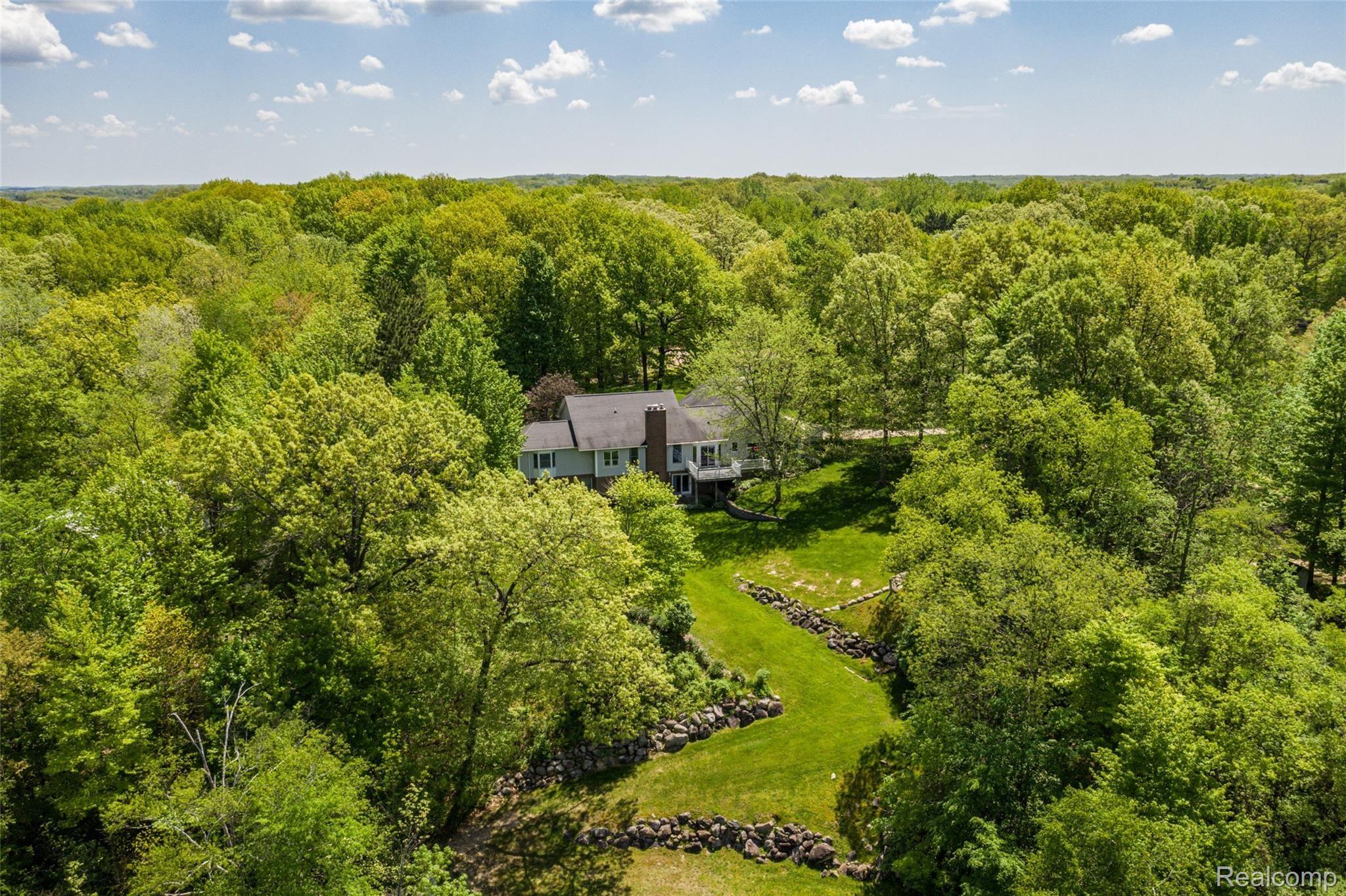 9875 Oakhurst Road Holly, MI 48442 - Photo 71 of 80 Drone19.jpg