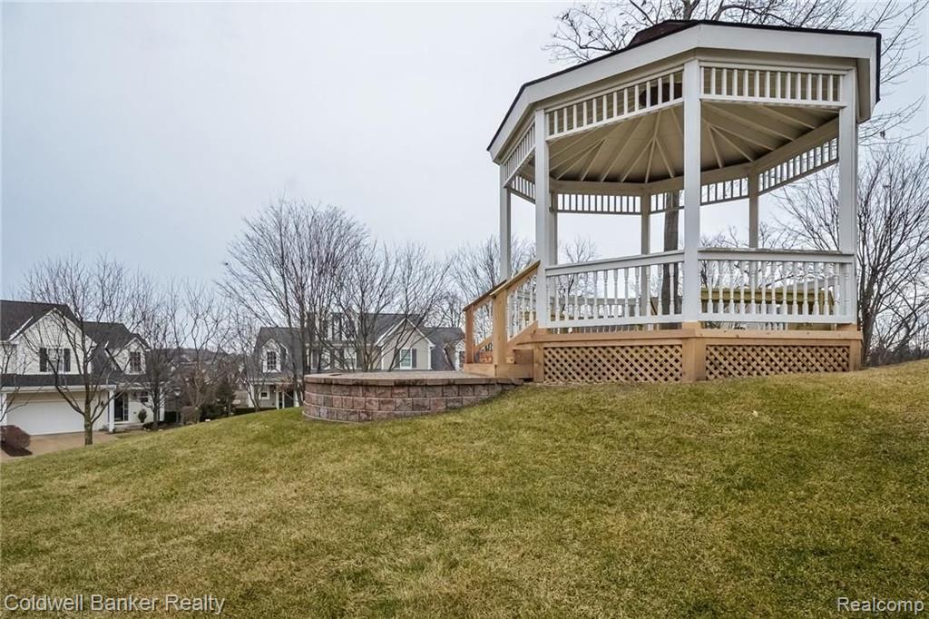 742 East Bluff Court Rochester Hills, MI 48306 - Photo 51 of 60