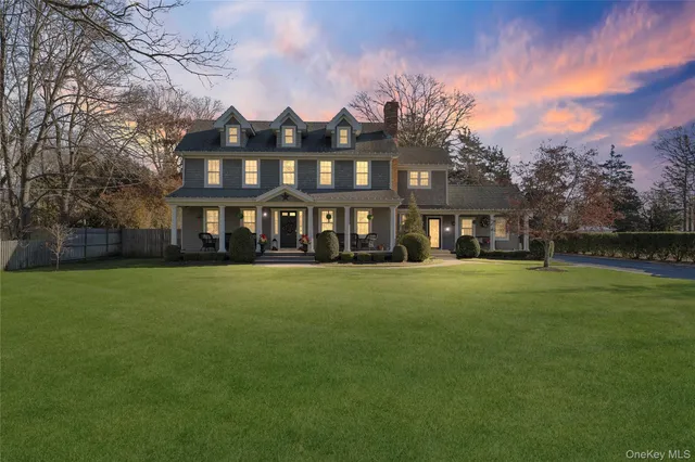 $1,275,000 | 85 Fairview Avenue, Bayport, NY 11705