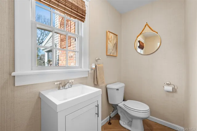 $1,275,000 | 85 Fairview Avenue, Bayport, NY 11705