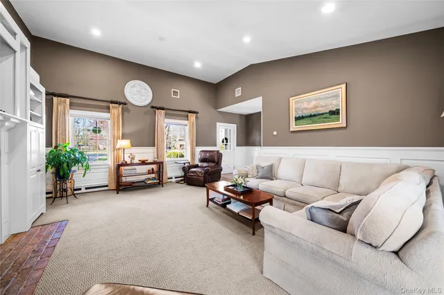 $1,275,000 | 85 Fairview Avenue, Bayport, NY 11705