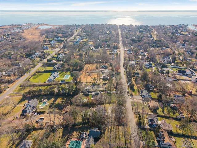 $1,275,000 | 85 Fairview Avenue, Bayport, NY 11705