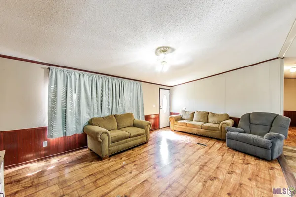 $148,000 | 215 Blakefield Drive, Schriever, LA 70395