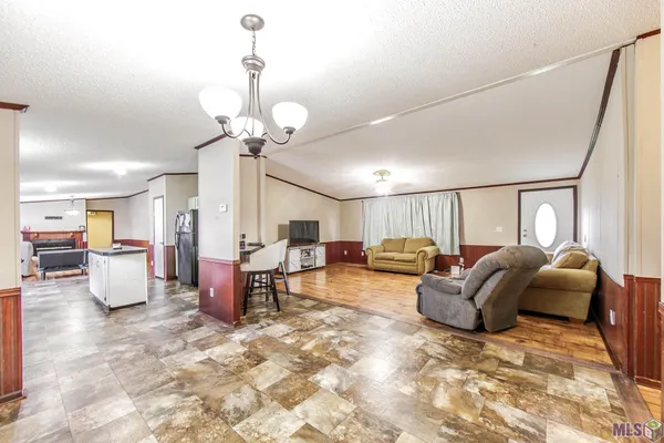 $148,000 | 215 Blakefield Drive, Schriever, LA 70395