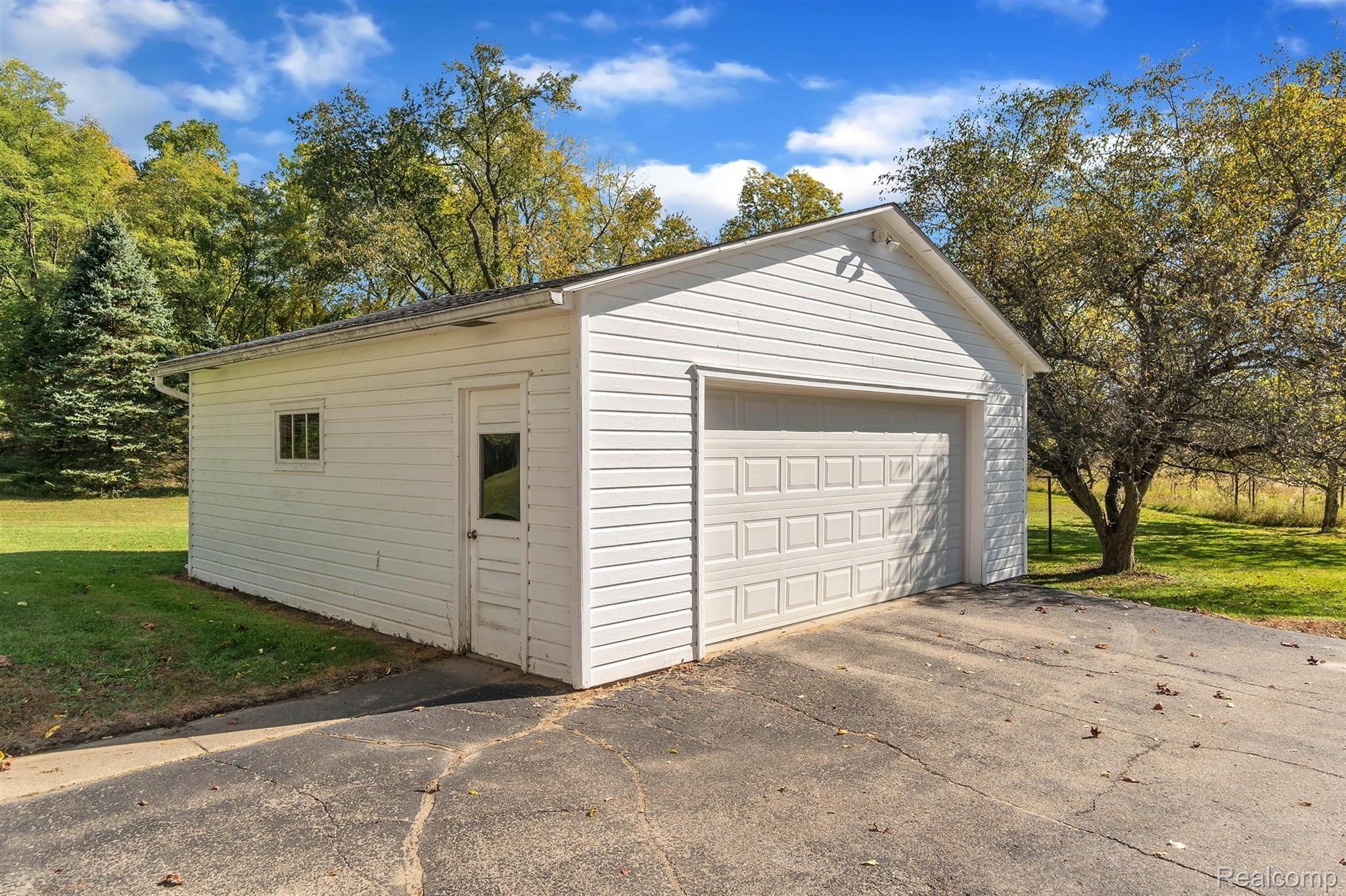 3200 Sexton Road Howell, MI 48843 - Photo 22 of 35 Bonus detached Garage