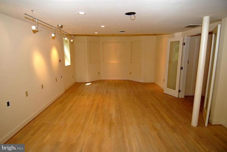 1305 Kurtz Road McLean, VA 22101 - Photo 15 of 20 Lower Level Master Bedroom or Professional Office