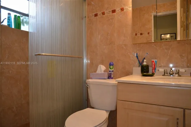 $85,000 | 17090 Northeast 14th Avenue, Unit 107, Miami, FL 33162