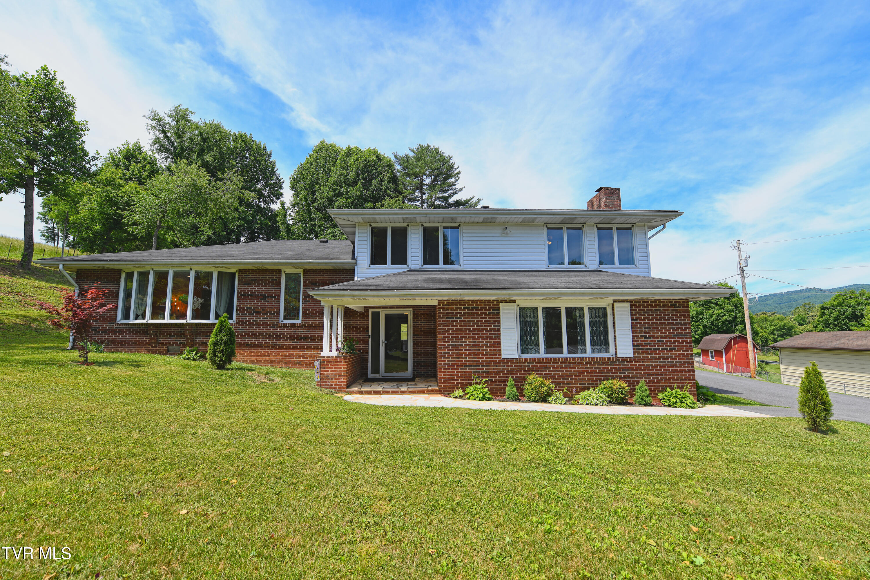 148 Unaka Subdivision Road Elizabethton, TN 37643 - Photo 1 of 53 Outside DSC_3288Edit Smaller Size(1)