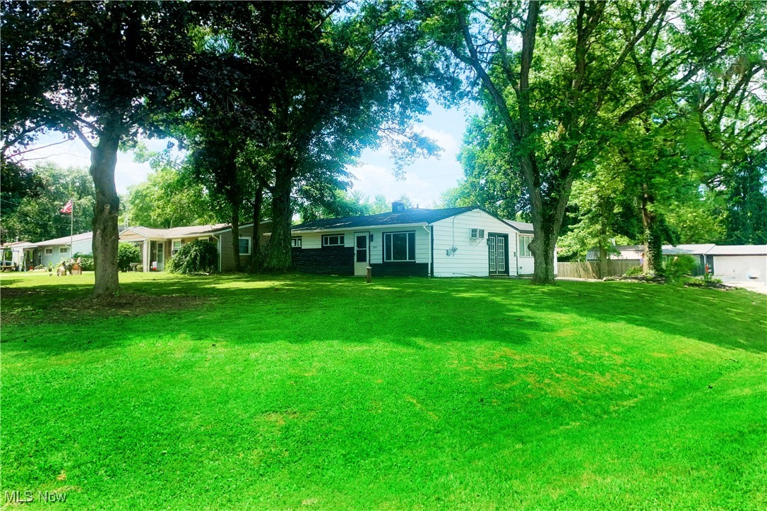 9191 Mary Ellen Road Ravenna, OH 44266 - Photo 3 of 21 Gallery Image 3