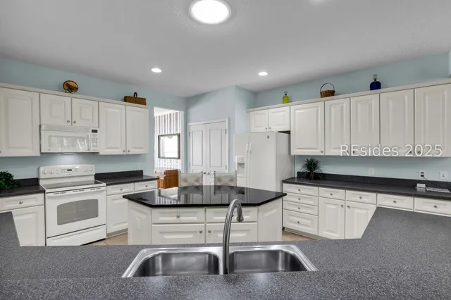 $549,000 | 17 Murray Hill Drive, Bluffton, SC 29909