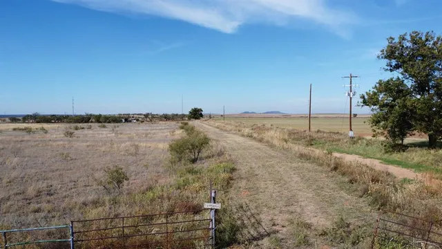 $675,000 | 300 County Road 232, Rotan, TX 79546