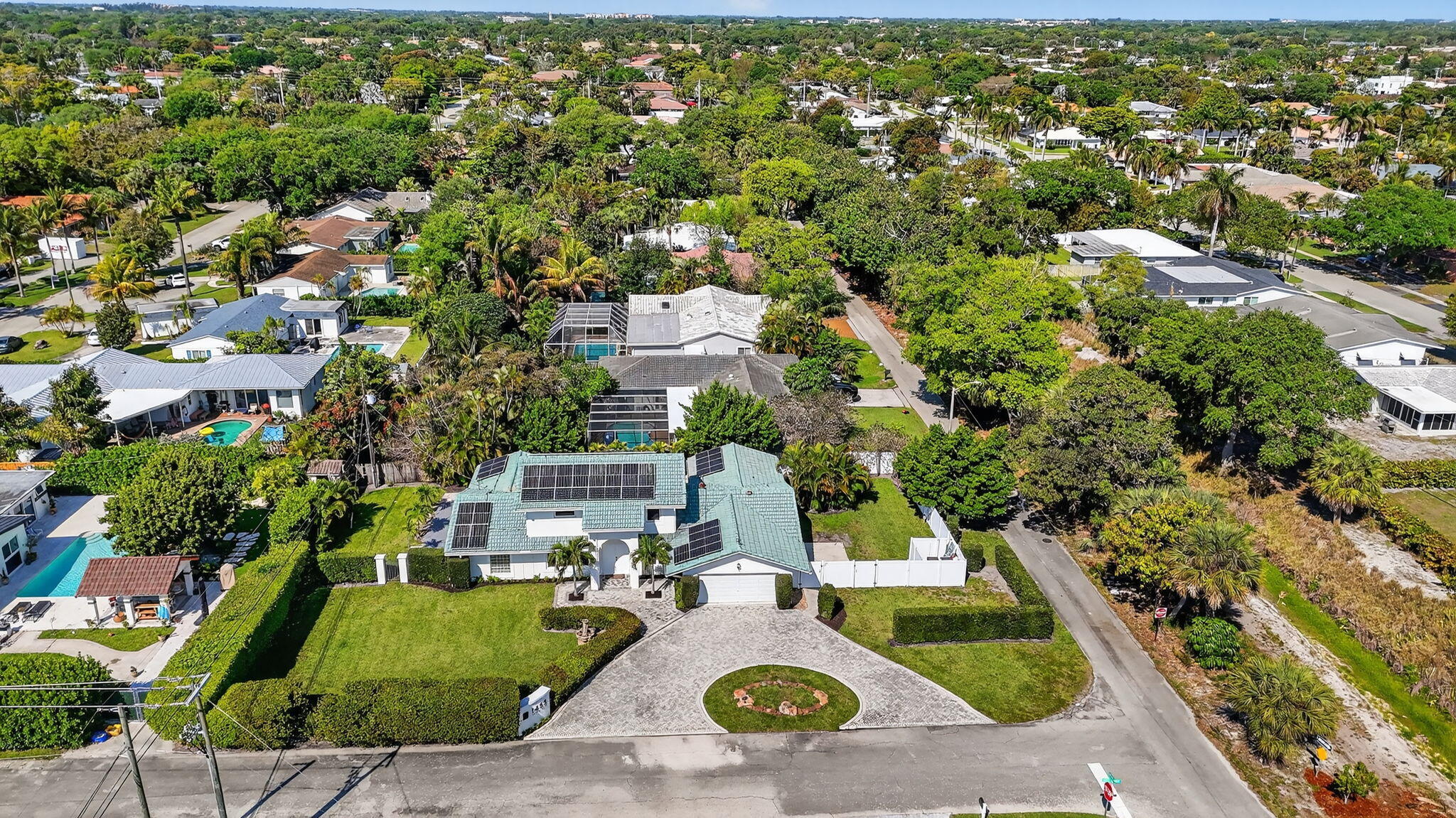 1455 Isabel Road East Boca Raton, FL 33486 - Photo 31 of 33 Aerial