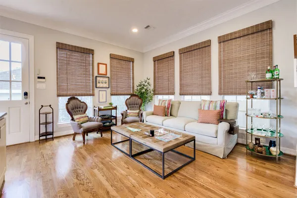 $3,950 | 1504 West 23rd Street, Unit B, Houston, TX 77008