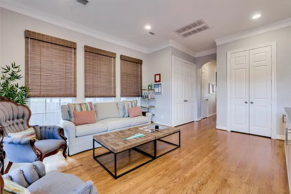 $3,950 | 1504 West 23rd Street, Unit B, Houston, TX 77008