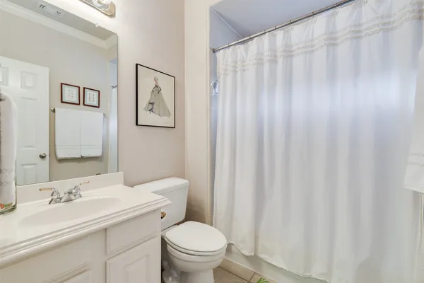 $3,950 | 1504 West 23rd Street, Unit B, Houston, TX 77008