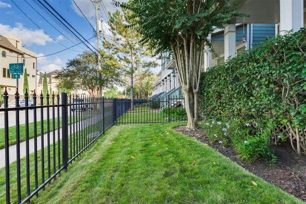 $3,950 | 1504 West 23rd Street, Unit B, Houston, TX 77008