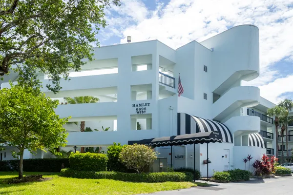 $189,000 | 6698 10th Avenue North, Unit 323, Lake Worth, FL 33467