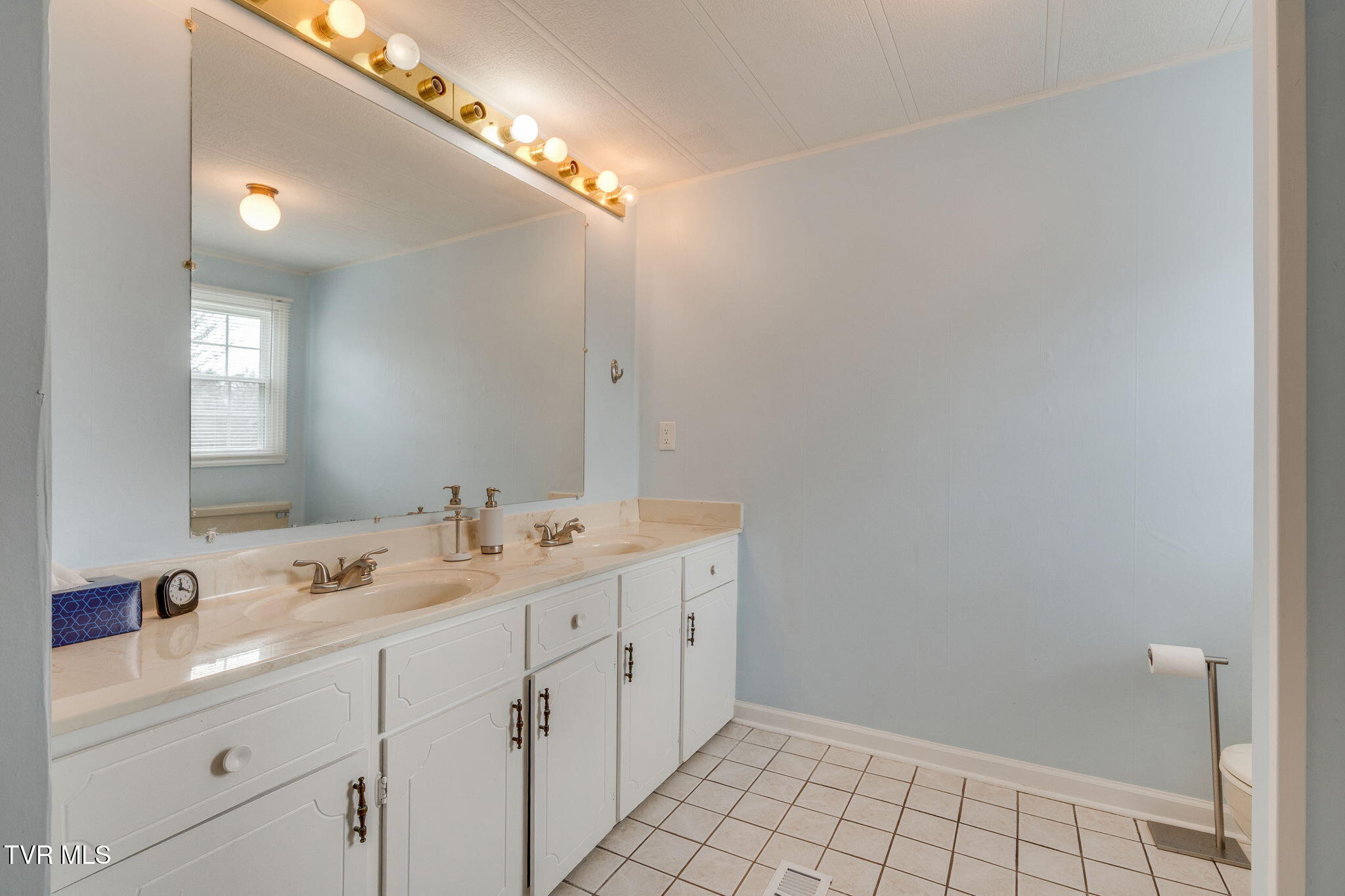 367 Adams Chapel Road Blountville, TN 37617 - Photo 24 of 41 021