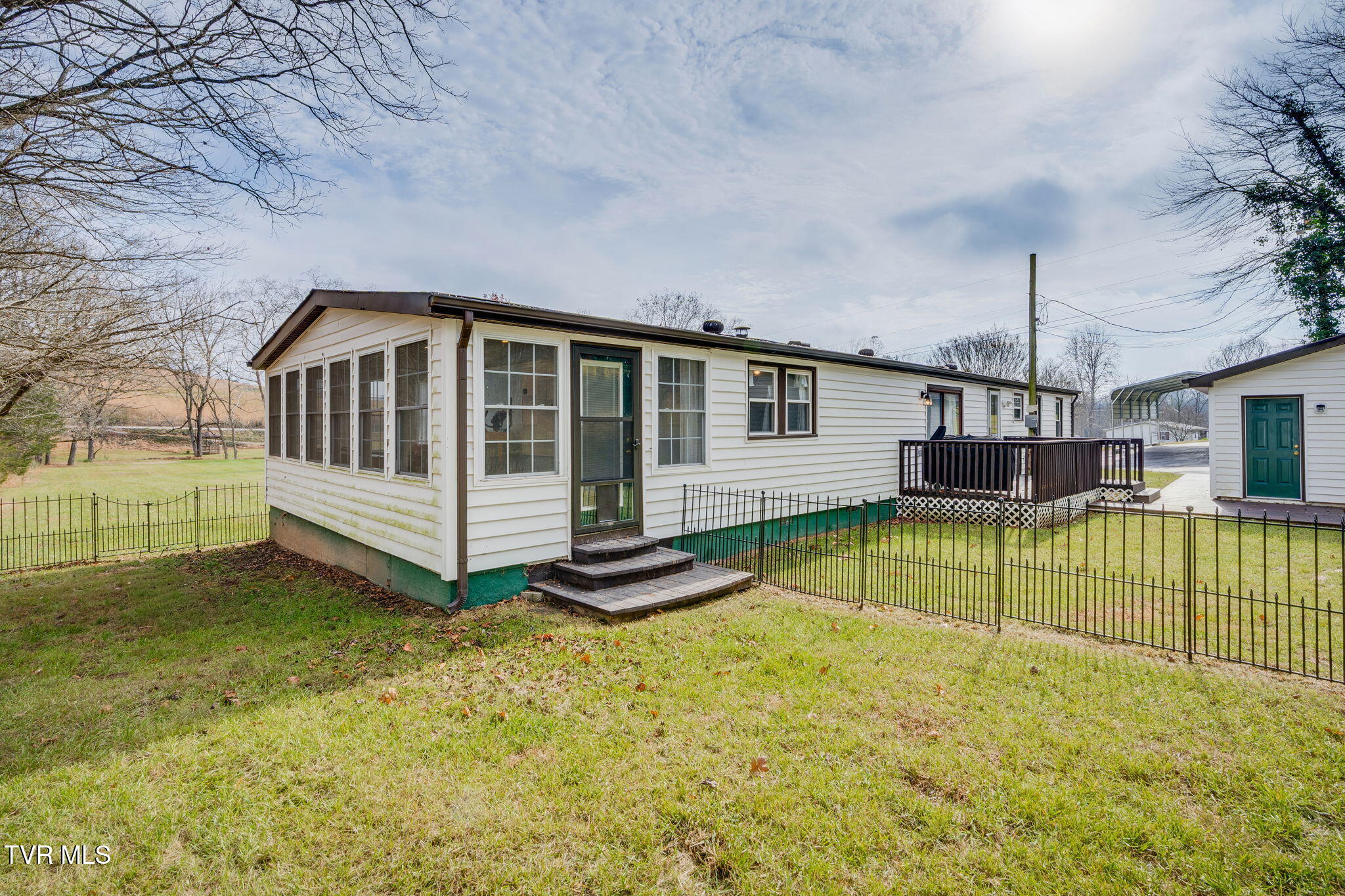 367 Adams Chapel Road Blountville, TN 37617 - Photo 33 of 41 032