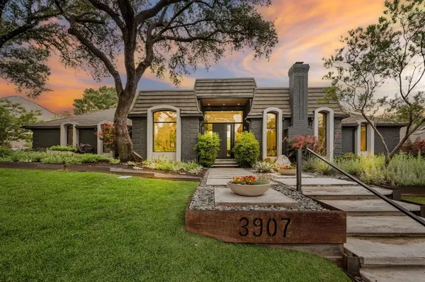 $2,600,000 | 3907 Fox Glen Drive, Irving, TX 75062