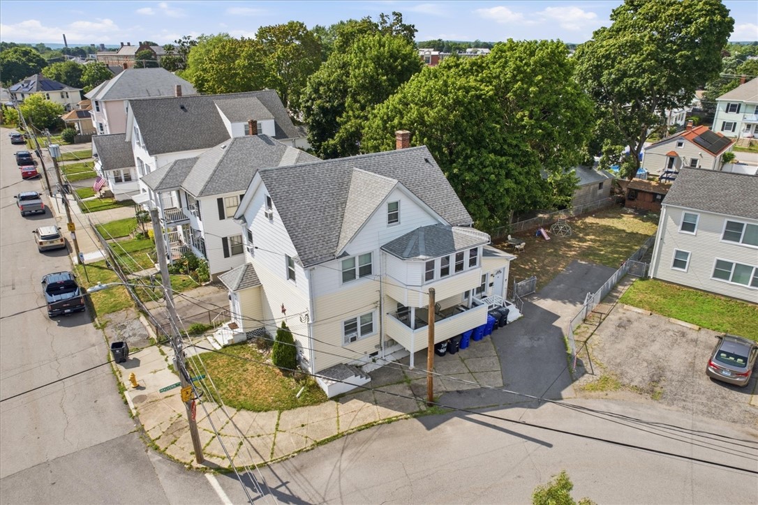 44 Warwick Road Pawtucket, RI 02861 - Photo 3 of 50