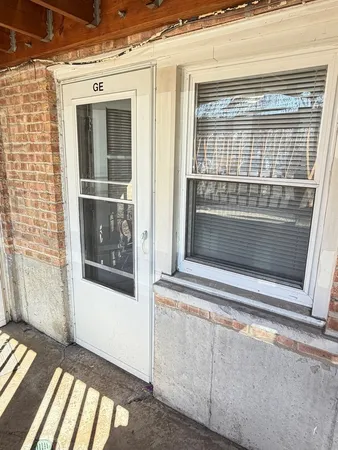 $119,900 | 1110 18th Street, Unit GE, Broadview, IL 60155