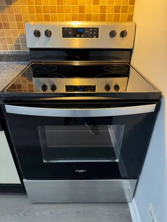 $119,900 | 1110 18th Street, Unit GE, Broadview, IL 60155