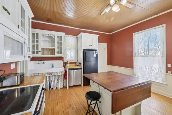 $369,900 | 733 5th Street, Baraboo, WI 53913