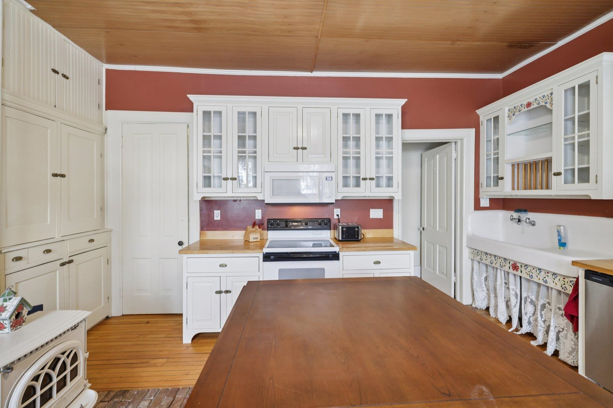 733 5th Street Baraboo, WI 53913 - Photo 12 of 49