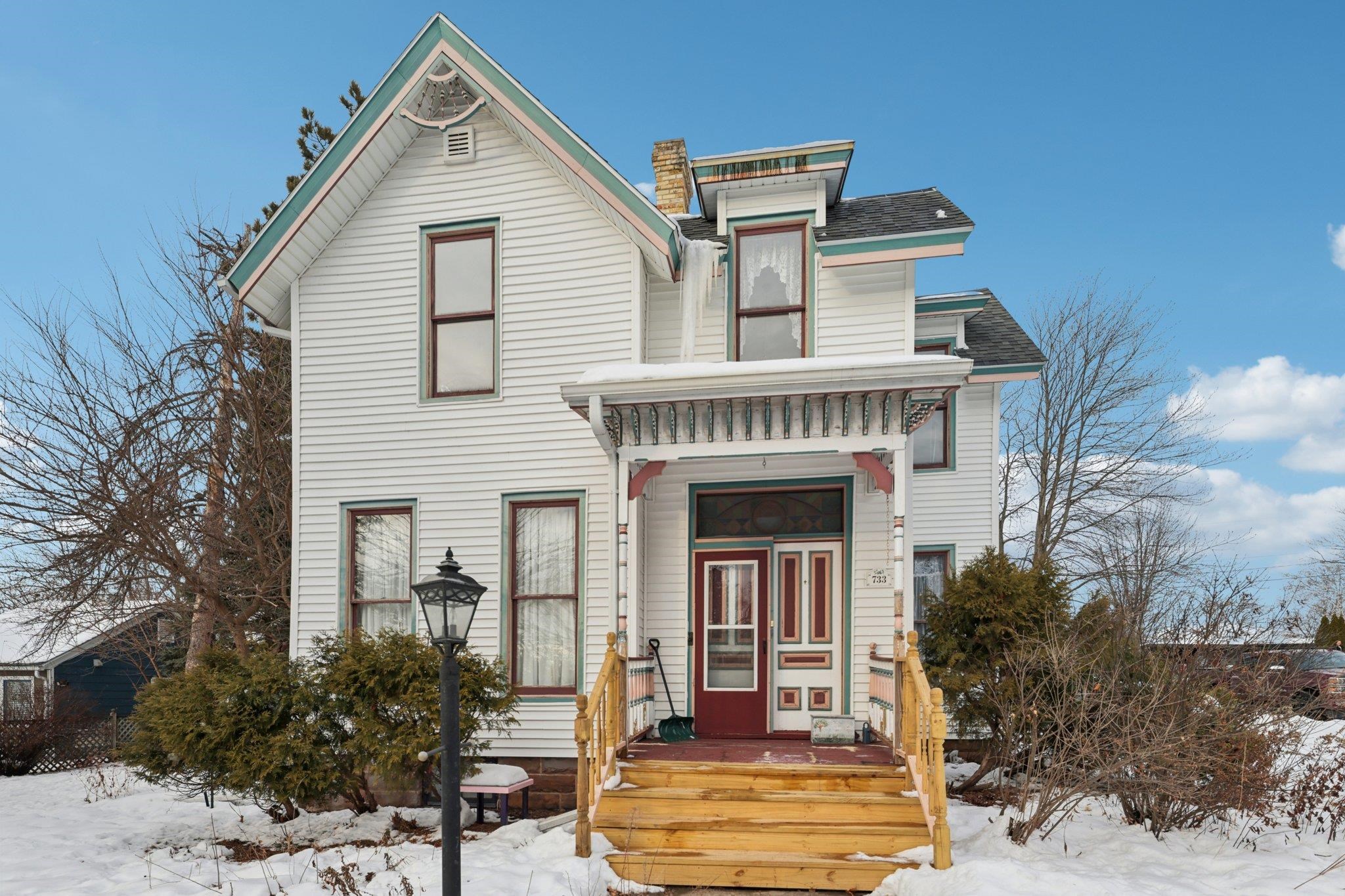 733 5th Street Baraboo, WI 53913 - Photo 2 of 49