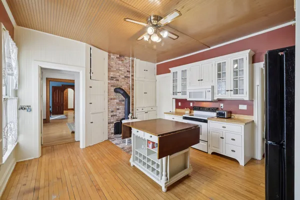 $369,900 | 733 5th Street, Baraboo, WI 53913