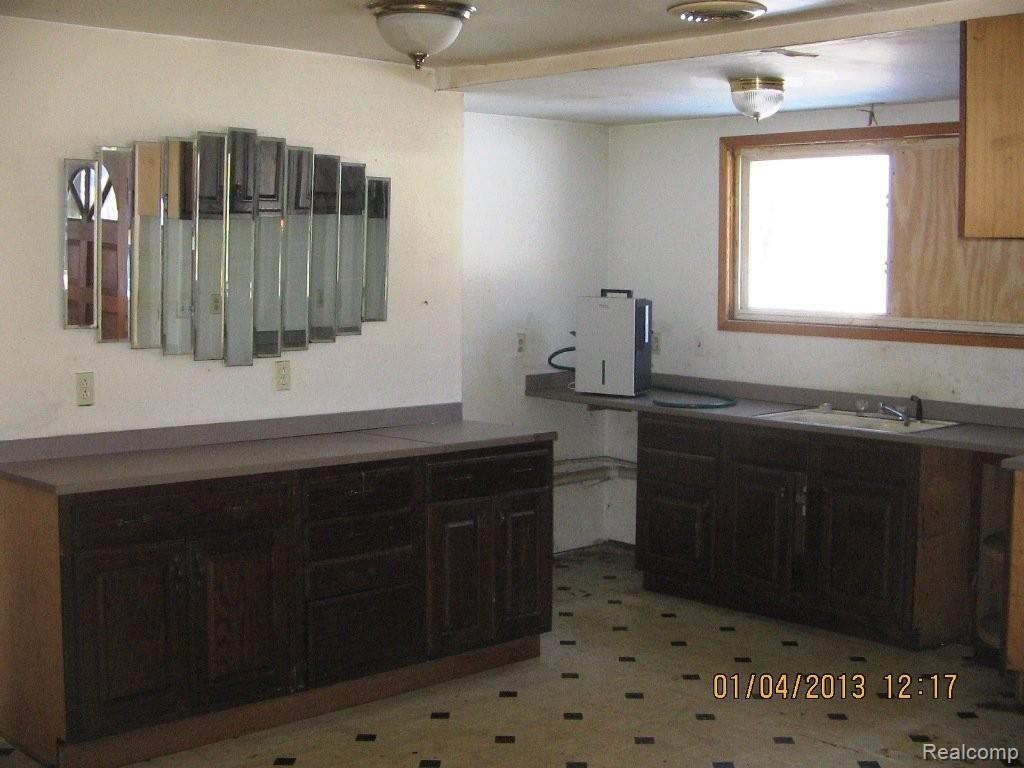 4464 South Lotz Road Canton, MI 48188 - Photo 6 of 11 Kitchen