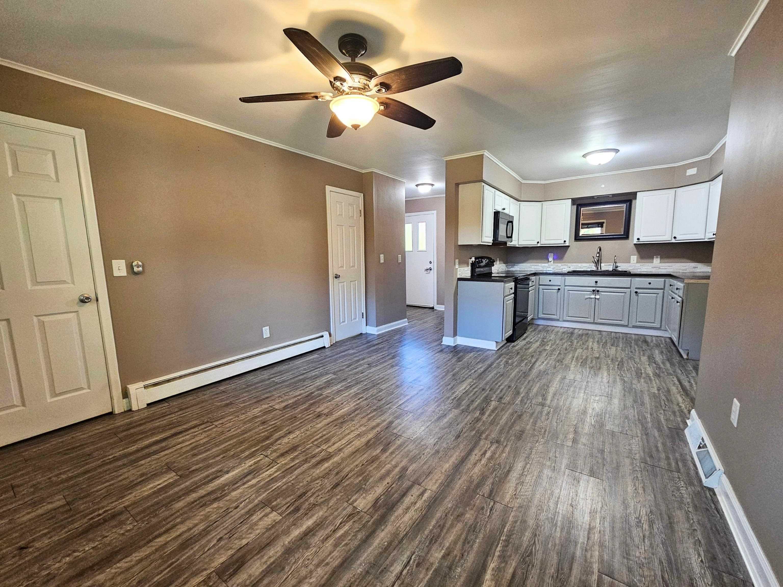 6438 West Stanley Road Mount Morris, MI 48458 - Photo 7 of 38 50159401-688f2162-7354-4bb9-b965-264100d1bf7b.JPG