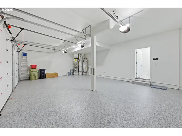 a view of empty room with ceiling fan